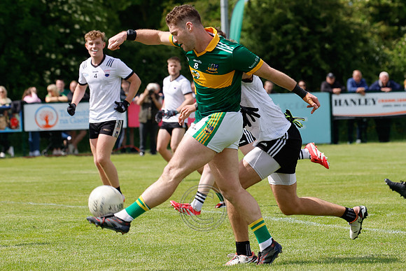 CLANN NA nGAEL V CILL CHOMÁIN-492