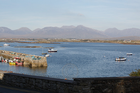 ROUNDSTONE VILLAGE-0039