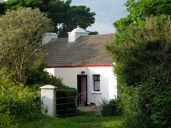 BUILDINGS AN CHEATHRÚ RUA-1685