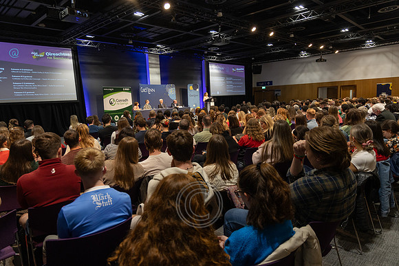 DÍOSPÓIREACHT GAEL LINN-18
