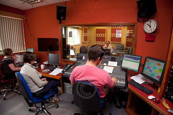RAIDIO NA GAELTACHTA STIÚIDEÓ 2011-001-2