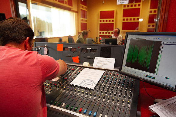 RAIDIO NA GAELTACHTA STIÚIDEÓ 2011-003