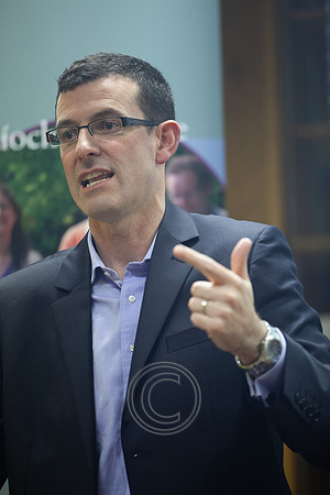 ACADAMH MEÁIN 2013-3569
