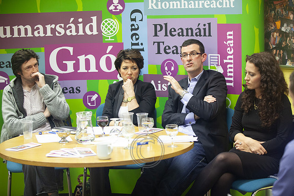 ACADAMH MEÁIN 2013-3583