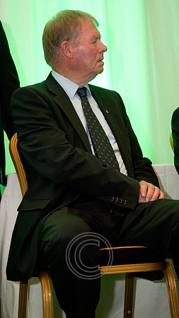GRADAIM CHUMARSÁIDE AN OIREACHTAIS 2011-126