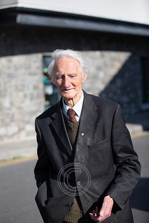 MAIRTÍN TOM SHEÁINÍN