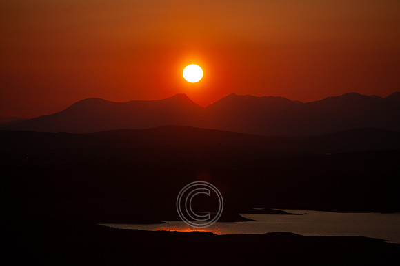 SUNSET LUI NA GRÉINE SEANPHÉISTIN 2013-0212