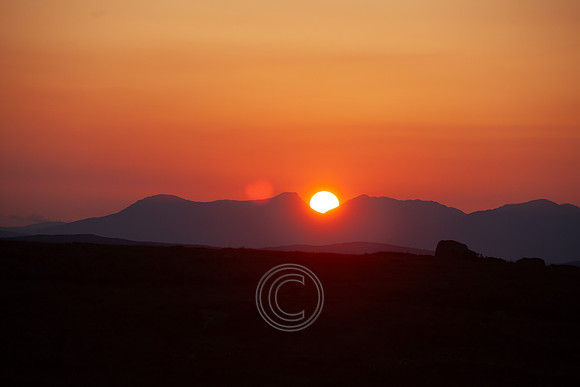 SUNSET LUI NA GRÉINE SEANPHÉISTIN 2013-0218