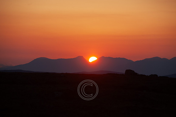 SUNSET LUI NA GRÉINE SEANPHÉISTIN 2013-0220