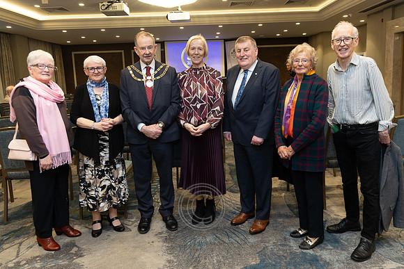 ÁINE NÍ GHLINN INSEALBHÚ-12