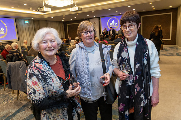 ÁINE NÍ GHLINN INSEALBHÚ-18