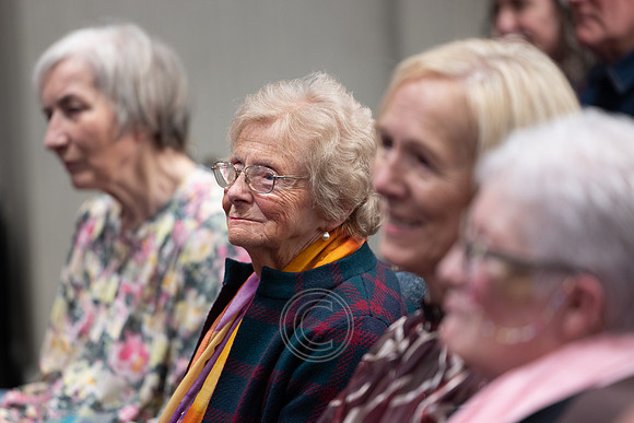 ÁINE NÍ GHLINN INSEALBHÚ-52