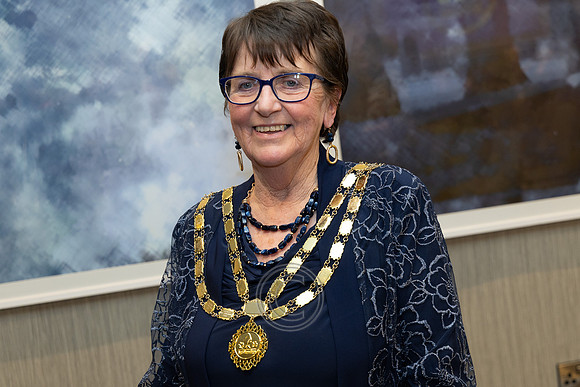 ÁINE INSEALBHÚ-0300