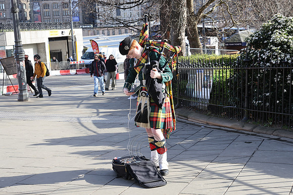 EDINBURGH-33