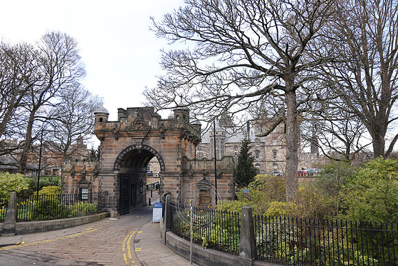 EDINBURGH-122