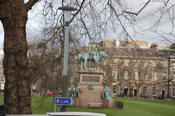 EDINBURGH-152