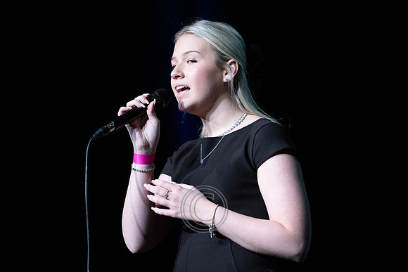 LOTTIE NÍ DHRISCEOIL NÍ MHUIRÍ GAELCHOLÁISTE MHUIRE AG-0269