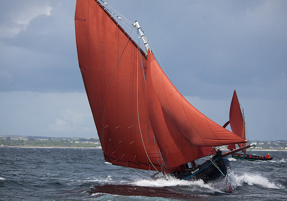 048 Volunteer boat