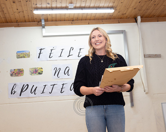 AEDÍN NÍ THIARNAIGH-1