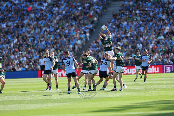 ÁTH CLIATH V CIARRAÍ 2026-0392