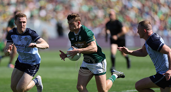 ÁTH CLIATH V CIARRAÍ 2026-0680