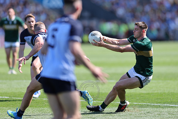 ÁTH CLIATH V CIARRAÍ 2026-0762