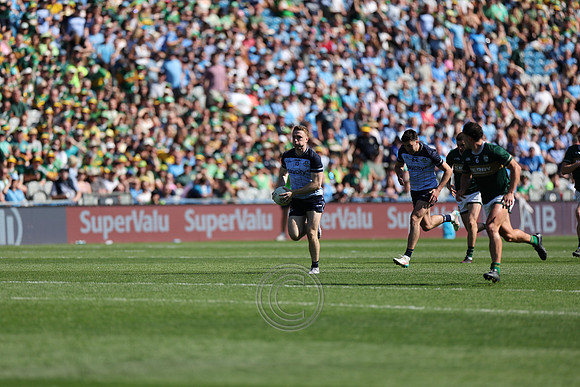 ÁTH CLIATH V CIARRAÍ 2026-0991