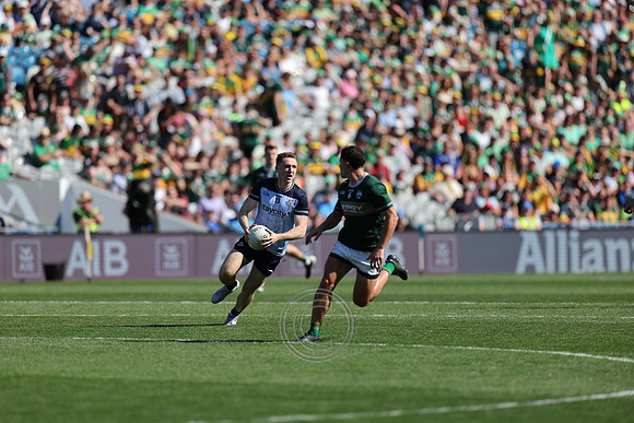 ÁTH CLIATH V CIARRAÍ 2026-0996