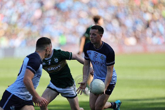ÁTH CLIATH V CIARRAÍ 2026-1035