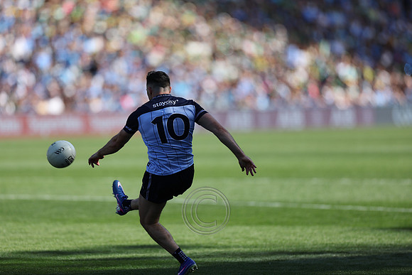 ÁTH CLIATH V CIARRAÍ 2026-1044