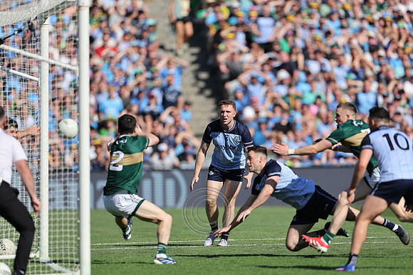 ÁTH CLIATH V CIARRAÍ 2026-1628