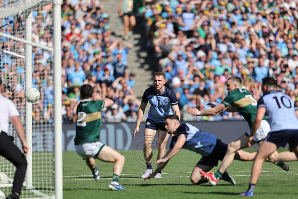ÁTH CLIATH V CIARRAÍ 2026-1629