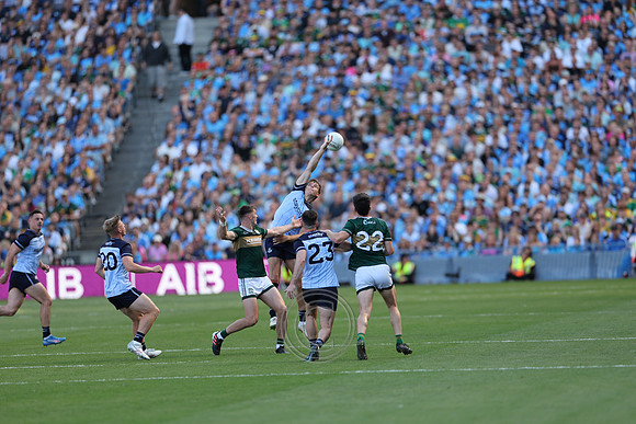 ÁTH CLIATH V CIARRAÍ 2026-1807
