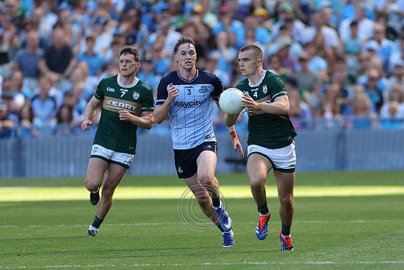 ÁTH CLIATH V CIARRAÍ 2026-0950