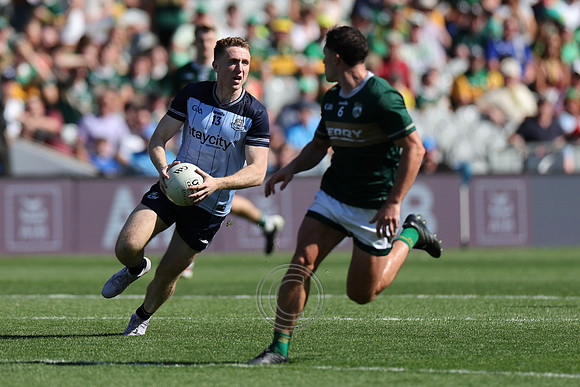 ÁTH CLIATH V CIARRAÍ 2026-0996