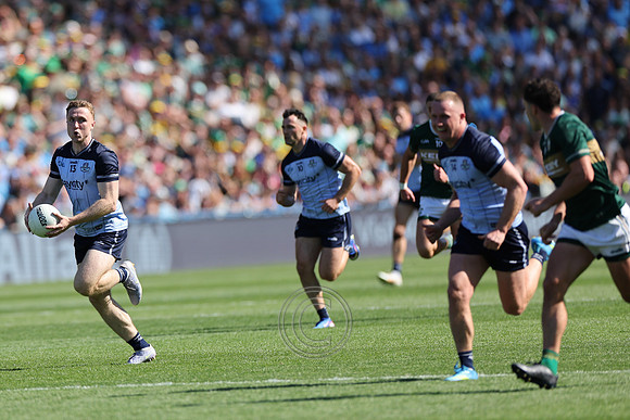ÁTH CLIATH V CIARRAÍ 2026-1067