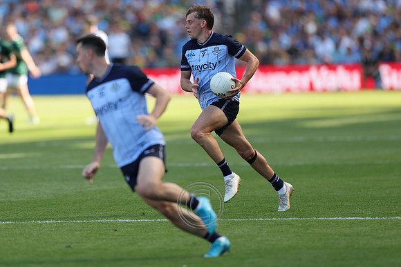 ÁTH CLIATH V CIARRAÍ 2026-1161