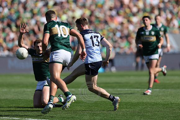 ÁTH CLIATH V CIARRAÍ 2026-1330
