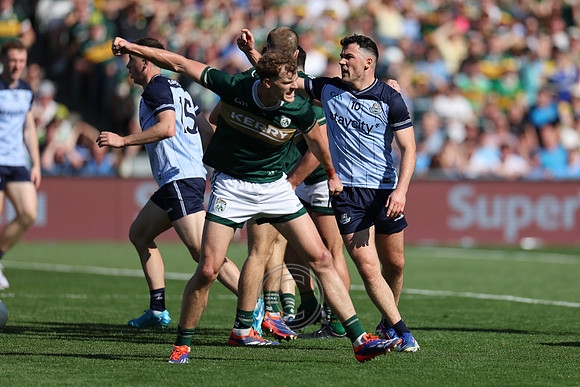 ÁTH CLIATH V CIARRAÍ 2026-1699