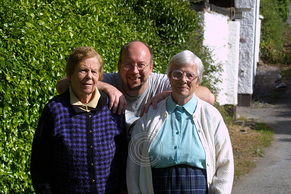 100-0093_IMG