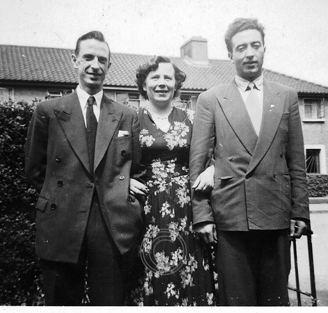 Hughie, Lil, tom