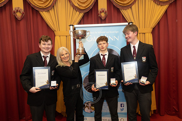 PIARSAIGH-203