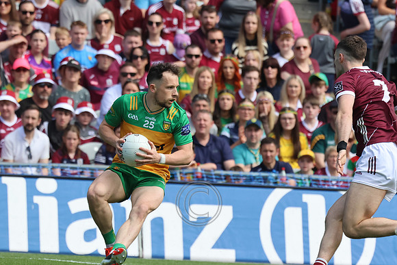 GAILLIMH v DÚ NA nGALL-27
