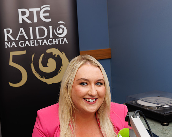 MÁIRE BRÍD NÍ CHUALÁIN-52