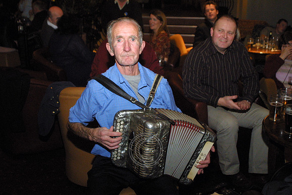 Oireachtas 2004 7679