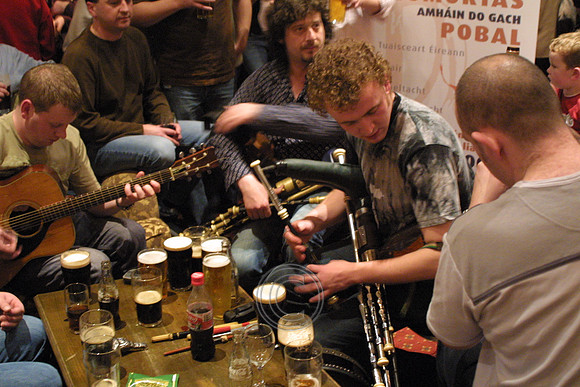 Oireachtas 2004 7640