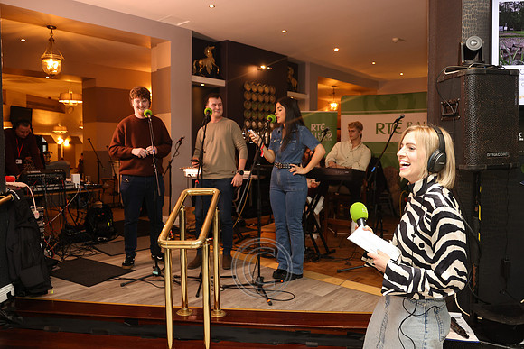 MÁIRE TREASA-55