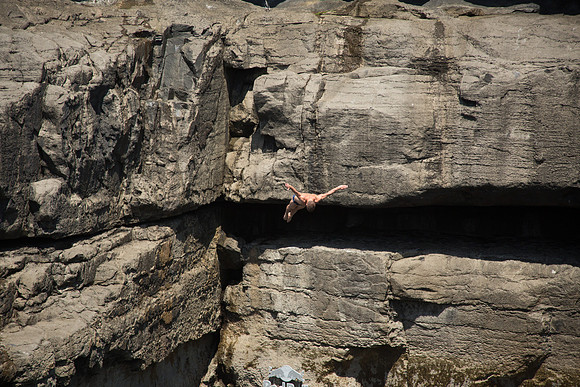CliffDive14-7947