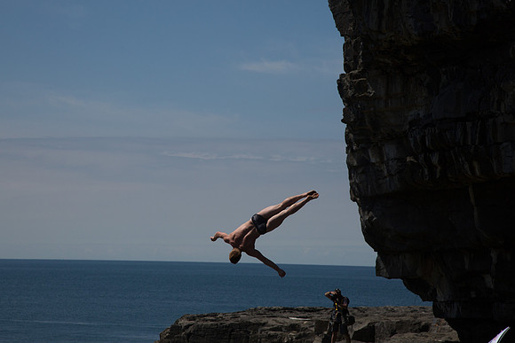 CliffDive14-7989