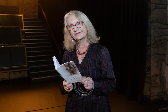 EILÍS NÍ DHUIBHNE-1